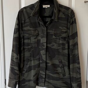 Splendid Camouflage Utility Jacket in Green and Black